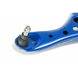 Hardrace Q0628 Braccio inferiore anteriore + giunto sferico RC Toyota NOAH - 