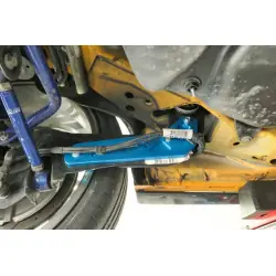 Hardrace Q0870 Rinforzo braccio oscillante posteriore Ford Focus - 