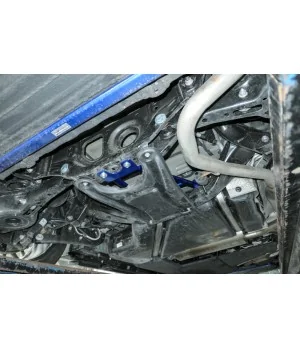Hardrace Q0976 Rear Lower Brace Toyota Sienna - 
