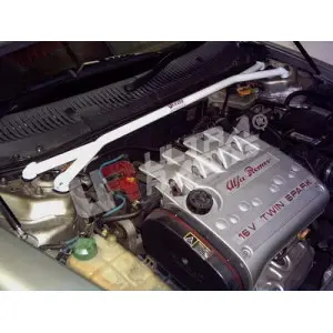 Ultra Racing 2-Point Front Upper Strutbar Alfa Romeo 156