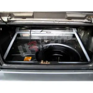 Ultra Racing 4-Point Rear Trunk Brace VW Golf I - 