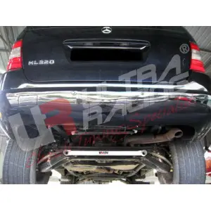 Ultra Racing 2-Point Rear Lower Tiebar Mercedes ML 320 97-05