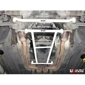 Ultra Racing 4-Point Front H-Brace Mercedes E-Class 03-06 W211