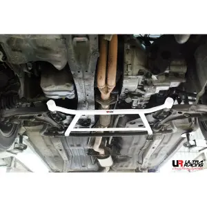 Ultra Racing 4-Point Front H-Brace Nissan Bluebird 83-90 U11 1.8