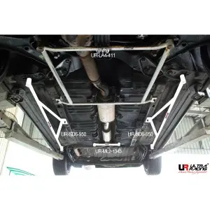 Ultra Racing 2-Point Mid Lower Bar Nissan Cefiro 94-98 A32 - 