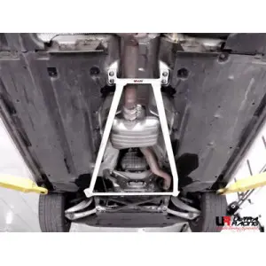 Ultra Racing 4-Point Mid Lower Bar Audi A4 B8 08+ /A5 2.0T