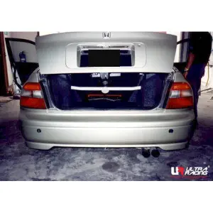 Ultra Racing Barra antirollio posteriore superiore regolabile. Honda Accord 94-97 2D - 