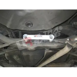 Ultra Racing 2-Point Rear Lower Tiebar Toyota Carina E 92-98 1.6
