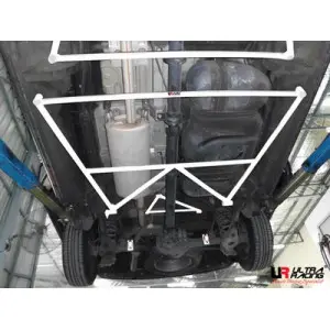 Ultra Racing 4-Point Rear Brace 1618 Hyundai H1 07+ 2.5D