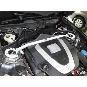 Ultra Racing Front Upper Strutbar Mercedes S350/S500 09+ W221 3.5