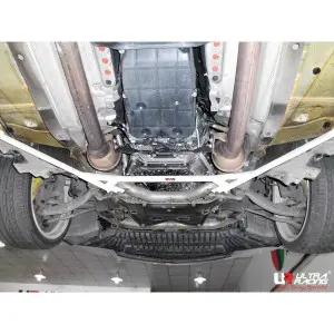Ultra Racing 4 Points Front Lower Brace Mercedes C-Class/AMG 07+ W204