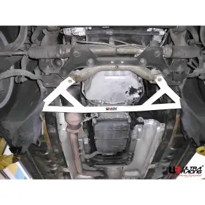 Ultra Racing 4-Point Front Lower Brace Mercedes CLS 3.0 W218 11+ - 