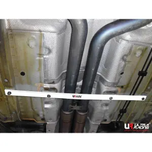 Ultra Racing 4 Points Mid Lower Bar 1825 Mercedes C-Class/ AMG 07+ W204