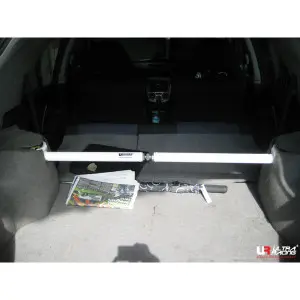 Ultra Racing 2 Points Rear Strutbar Adj. Subaru Impreza Wagon 01-03