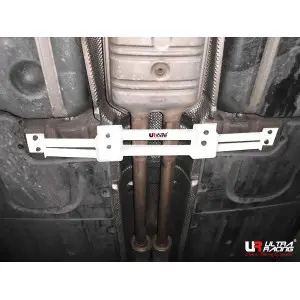 Ultra Racing 4 Points Mid Lower Brace 2056 BMW 7-Series E65 735/740