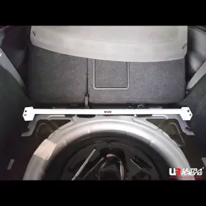 Ultra Racing 2 Points Rear Upper Strutbar VW Golf 5 (incl GTI)