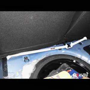 Ultra Racing 3 Points Rear Upper Strutbar 2085 Kia Rio 1.4 11+