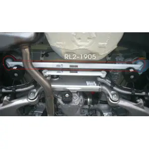 Ultra Racing 2-Point Rear Lower Bar BMW 640 E63/E64 4.0 03-10