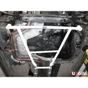 Ultra Racing 4-Point Rear Lower Brace 1815 Volvo S80 10-14 - 
