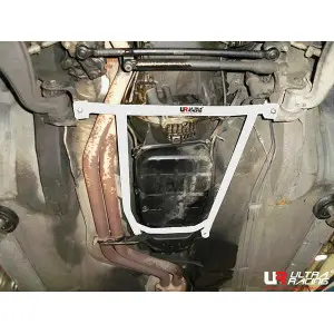 Ultra Racing 4 Points Front Lower Bar Mercedes E-Class 3.0 W124 85-96