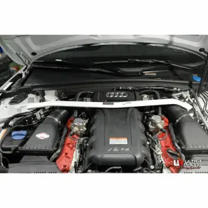 Ultra Racing Front Upper Strutbar Audi RS5 8T 4.2 10-15 4WD - 
