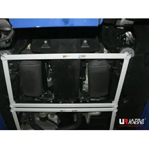 Ultra Racing 4-Point Front Lower Brace (3306) Audi Q7 (TYP 4L) 4.2 TDI 4WD 06-15 - 