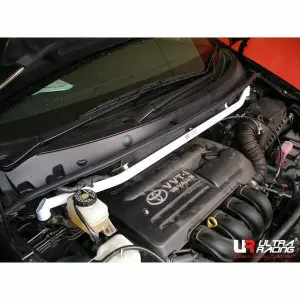 Ultra Racing 2-Point Front Upper Strutbar (135) Lexus LS 430 (XF30) 4.3 V8 2WD 00-06