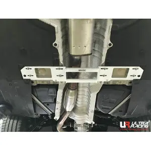 Ultra Racing 4-Point Mid Lower Brace (4110) BMW 3 G20/G21 (330i) 2.0T/3.0T 2WD 19+