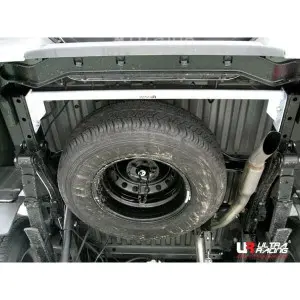 Ultra Racing 2-Point Rear Lower Bar (875) Nissan Navara (D40) 2.5 4WD 04-17
