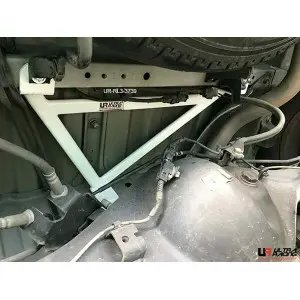 Ultra Racing 3-Point Rear Lower Bar (3739) Toyota Hiace (H200) 2.0D/2.5D 2WD 04+