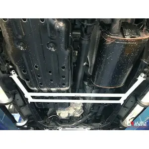 Ultra Racing 4-Point Rear Lower Bar (3633) Toyota Fj Cruiser (XJ10/GSJ10) 4.0 V6 4WD 10-17 - 