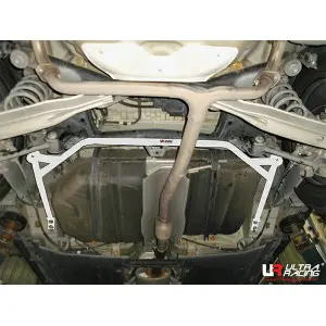 Ultra Racing 4-Point Rear Lower Bar (3795) Suzuki Kizashi 2.4 2WD 10-13 - 