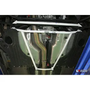 Ultra Racing 4-Point Rear Lower Bar (3231) Volvo XC60 T6R 3.0 4WD FL 10-17