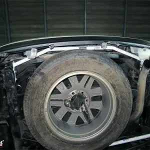 Ultra Racing 2-Point Rear Torsion Bar (3366) Toyota Fortuner (AN150) 2.4D/2.7/2.8D 15+/Innova 2.0 15+ 2WD/4WD