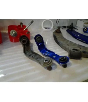 Hardrace 7610 Braccio oscillante anteriore superiore Nissan Cube, Livina, Tiida - 