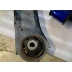 Braccio di controllo anteriore inferiore Hardrace 7703 Nissan - 